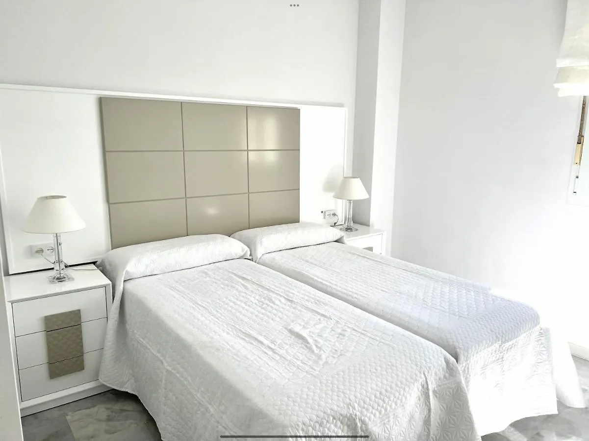 Mi Capricho 172 Beachfront Apartment Sitio de Calahonda