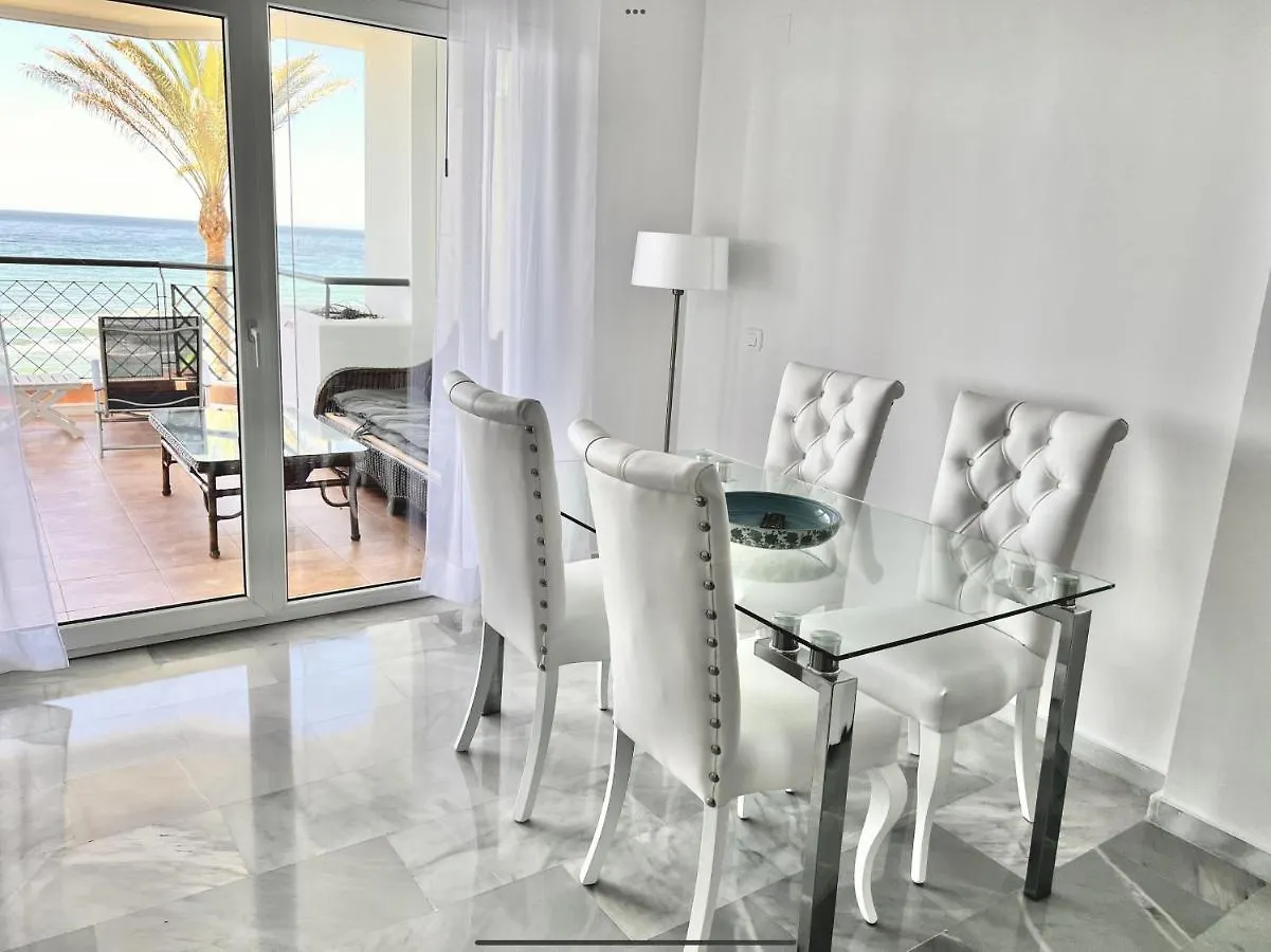 Mi Capricho 172 Beachfront Apartment Sitio de Calahonda Spain