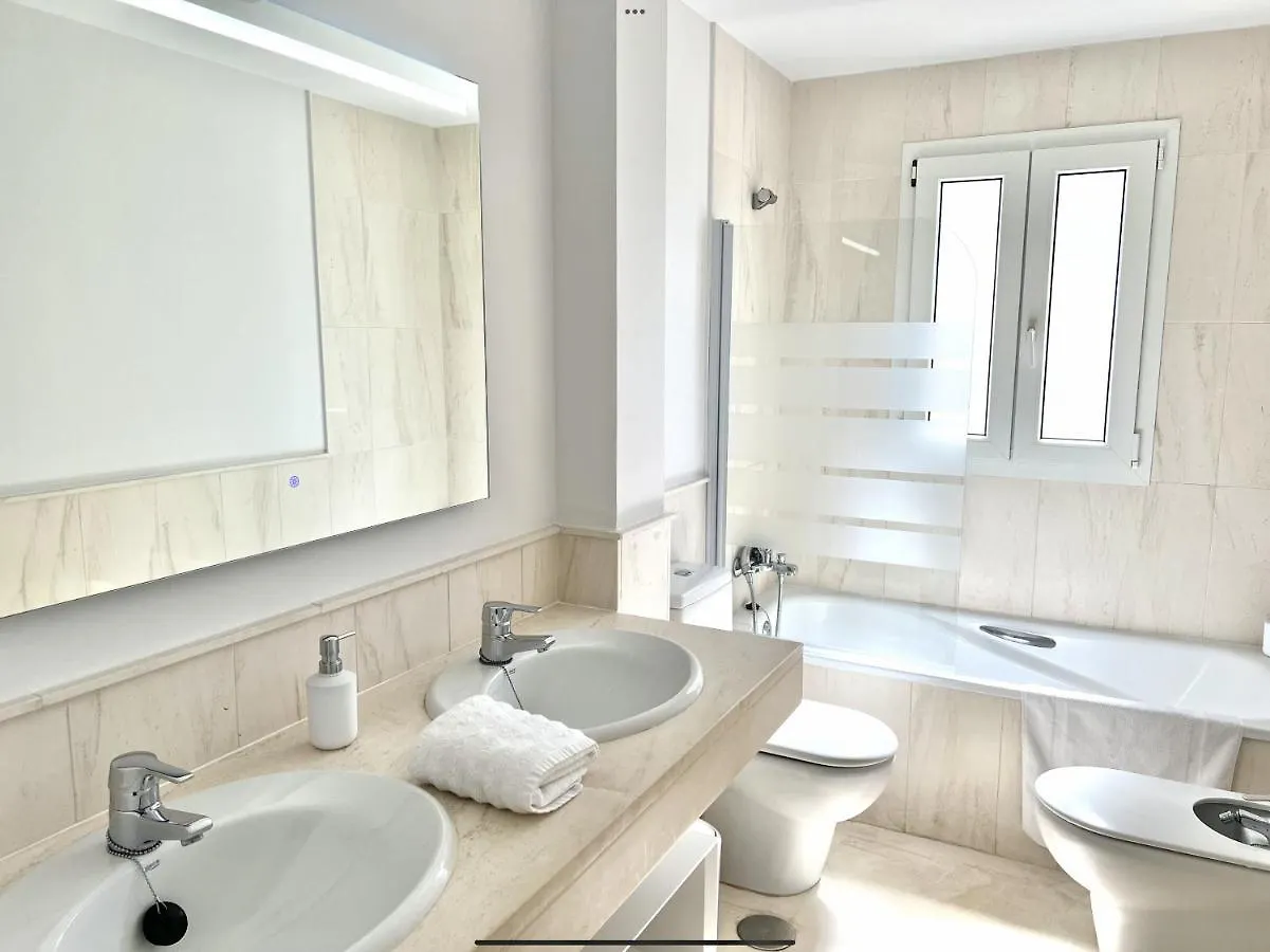 Mi Capricho 172 Beachfront Apartment Sitio de Calahonda