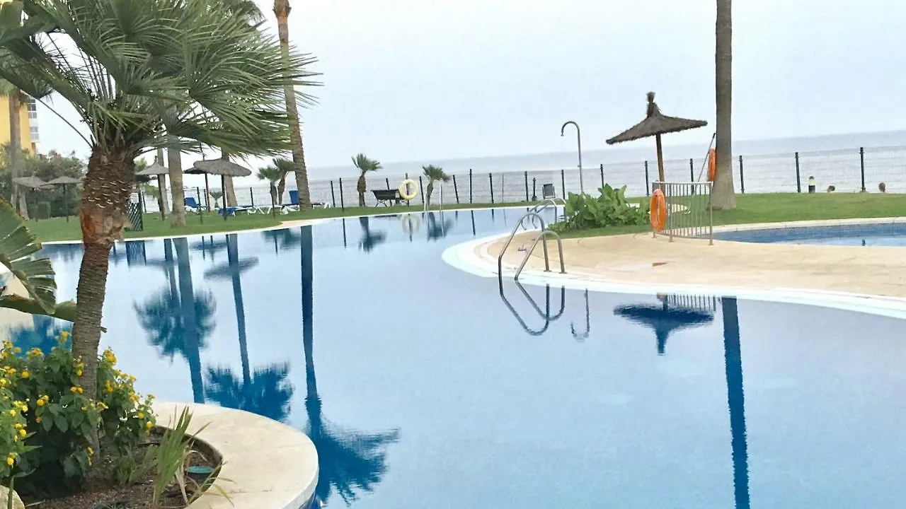 Mi Capricho 172 Beachfront Apartment Sitio de Calahonda