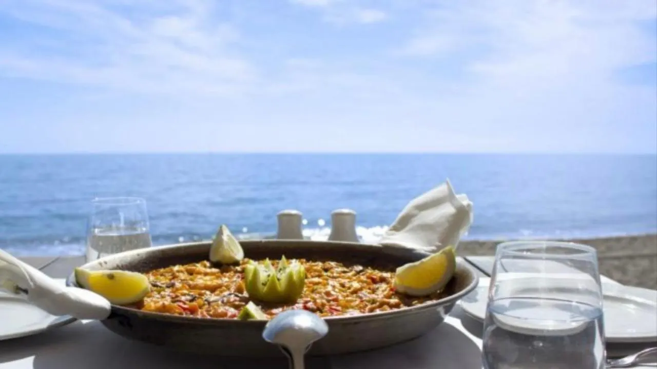 Mi Capricho 172 Beachfront Apartment Sitio de Calahonda